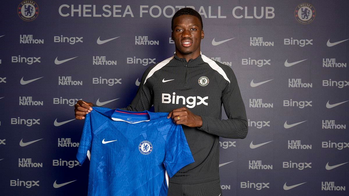 Chelsea's newest recruit Mamadou Sarr reveals the Premier League star he hopes to emulate - as French wonderkid opens up on Strasbourg, Andrey Santos and why he can become a starter at Stamford Bridge