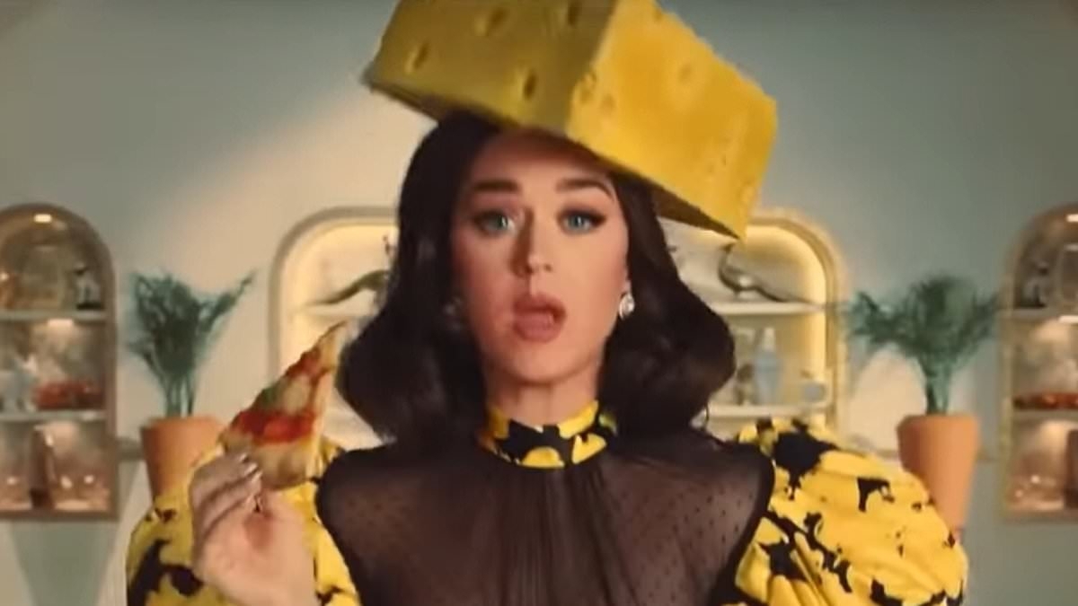 Katy Perry shocked to see a fan dressed as 'tribute' to her famous jingle at her Brisbane show