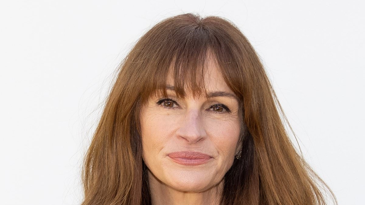 Julia Roberts posts rare photo of son Henry to celebrate his 18th birthday