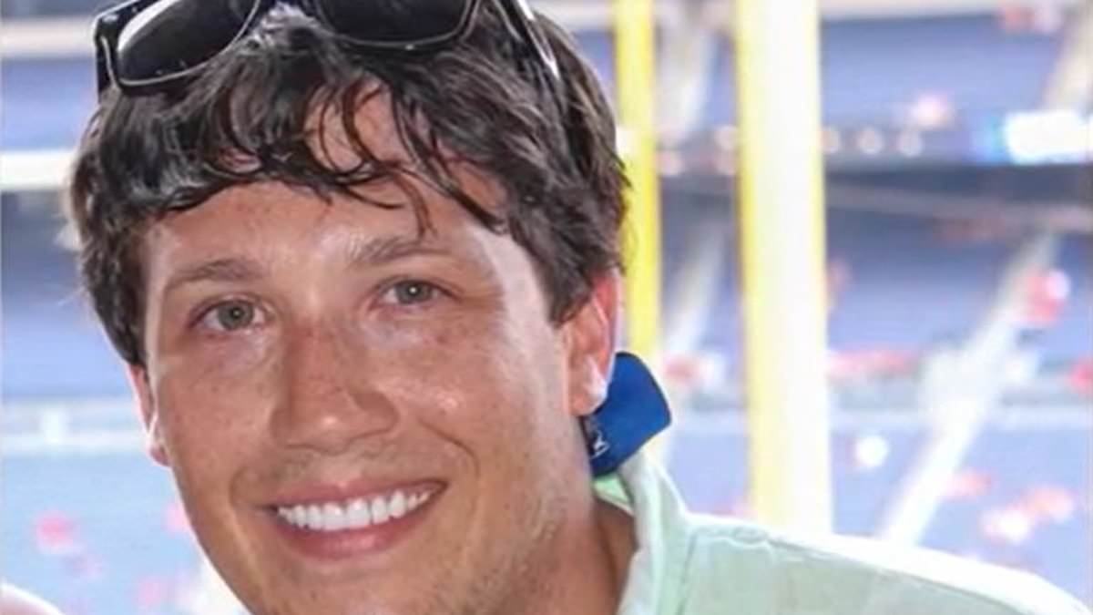 Man in his 20s went for simple neck adjustment at chiropractor and ended up with LOCKED-IN syndrome