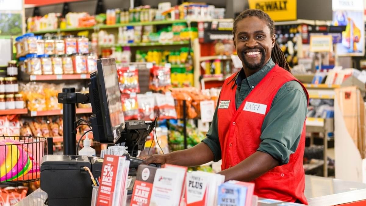 Lowe's rival opening 90 stores by the end of this year