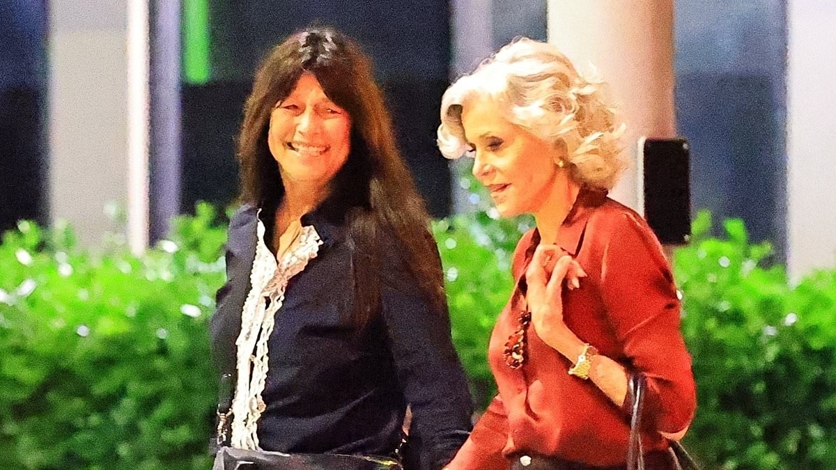 Jane Fonda enjoys Hollywood reunion with protest pal six years after they were both arrested
