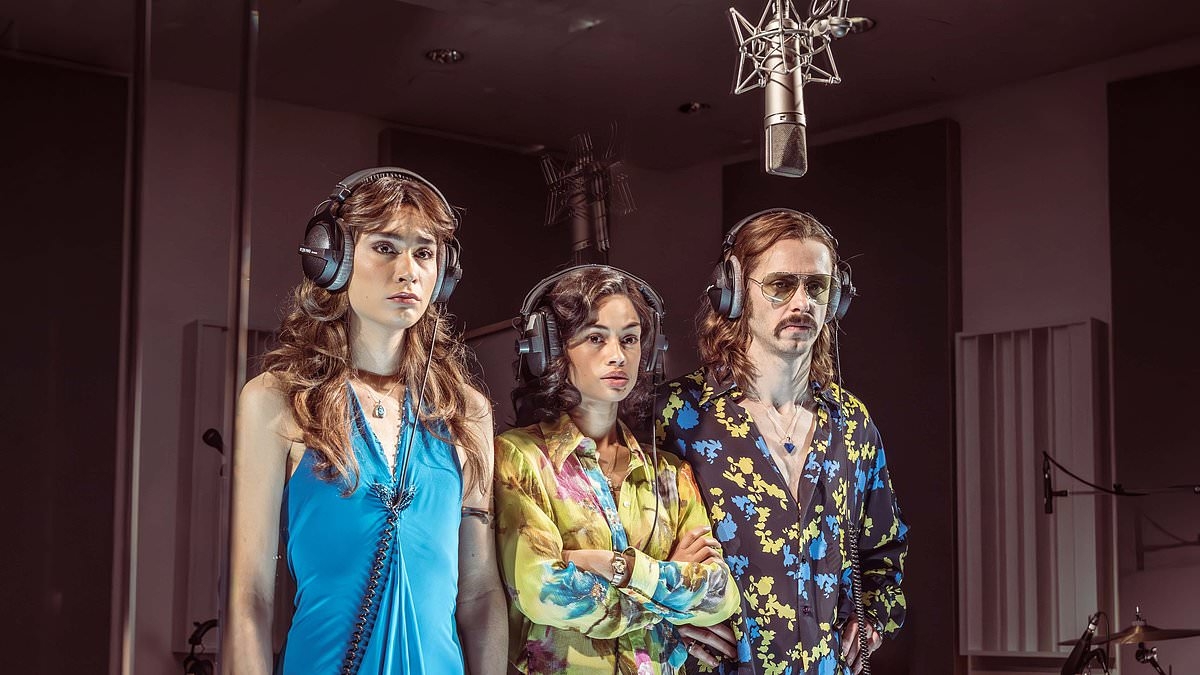 PATRICK MARMION reviews Stereophonic at the Duke of York's Theatre: Sex, drugs, rock 'n' roll... all that's missing is Fleetwood Mac