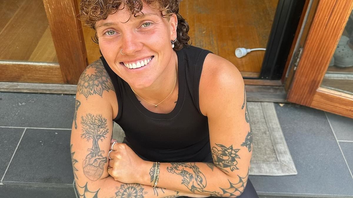 Non-binary footy player becomes first AFLW star to undergo gender-affirming top surgery
