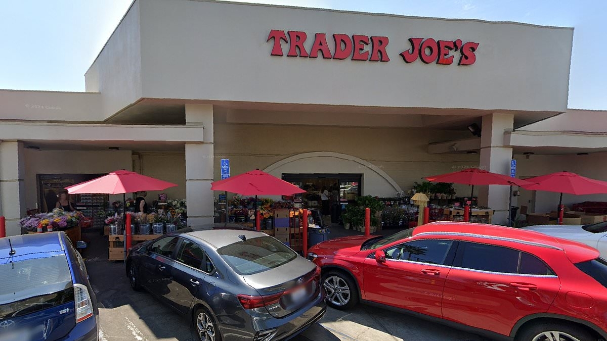 New Trader Joe's opens across the street from existing location