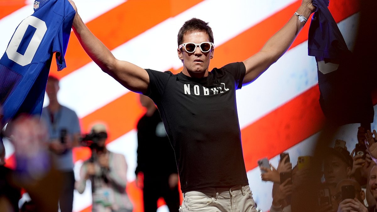 Tom Brady rips an Eli Manning jersey apart in ultimate act of disrespect towards his former nemesis