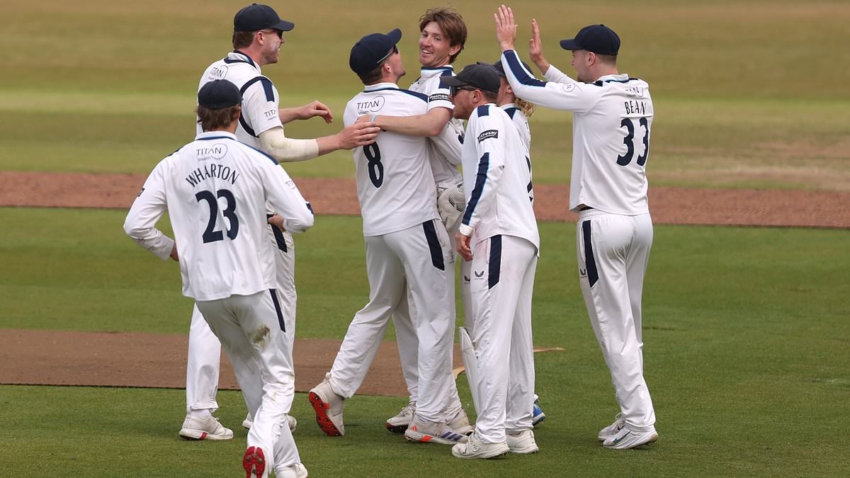 The secrets of Nottinghamshire's remarkable rise: How an injection of youth, clever recruitment and the evolution of Haseeb Hameed has helped charge to County Championship summit