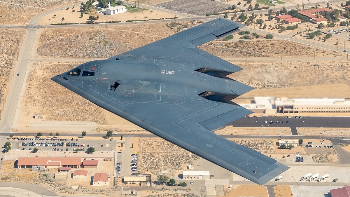 BREAKING NEWS American B-2 stealth bombers with terrifying capabilities 'are on the move' as Iran tensions heat up