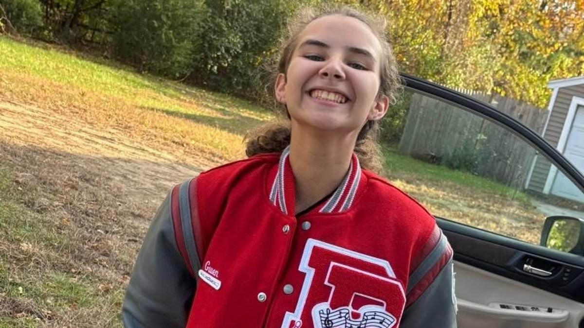 High school coach kills student inside her home before shooting himself in devastating murder-suicide