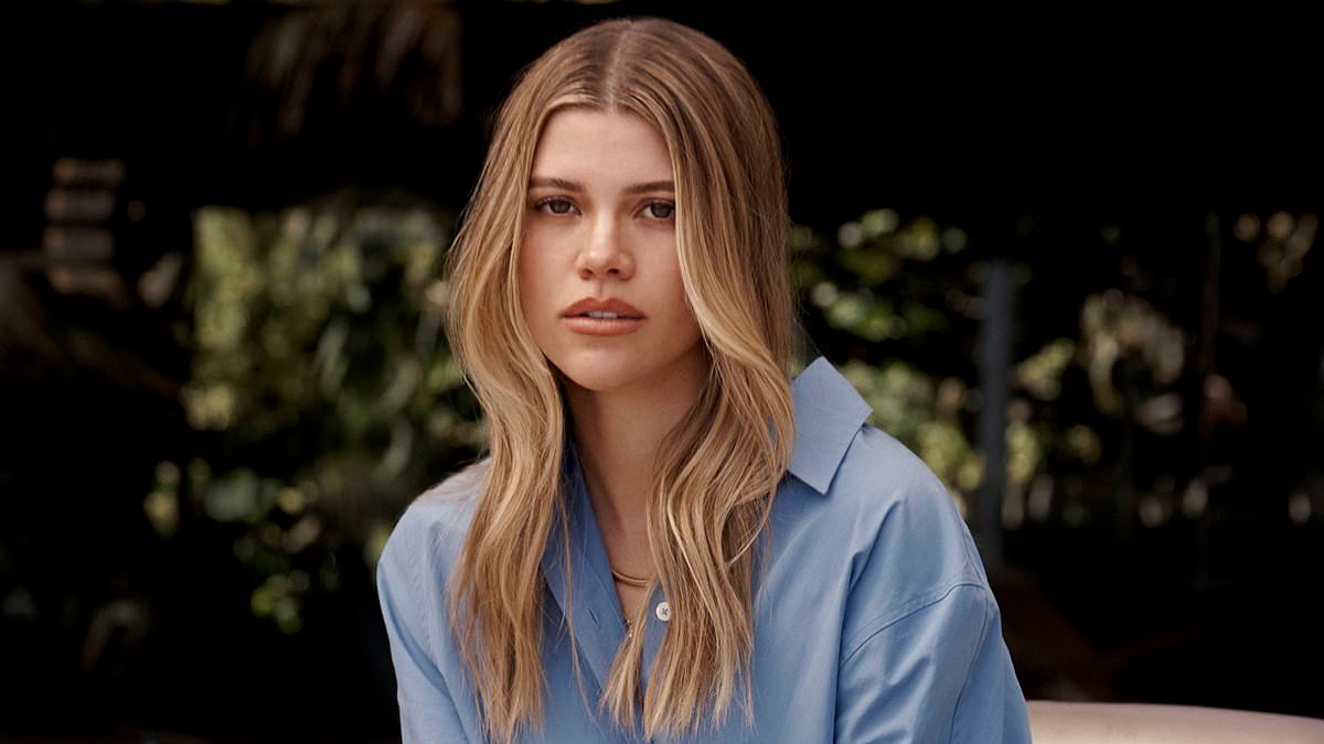 Sofia Richie debuts dramatic new hairstyle just days after addressing cheating rumors