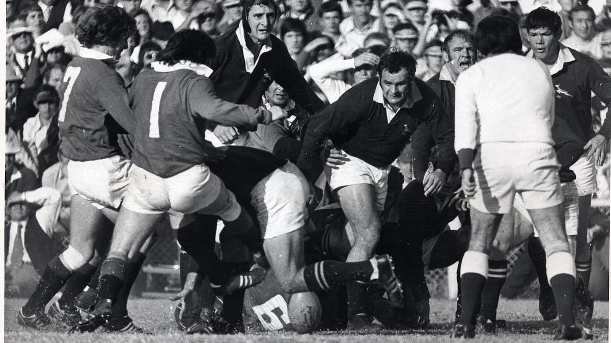 Former Scotland captain and iconic British & Irish Lions prop Ian McLauchlan dies aged 83