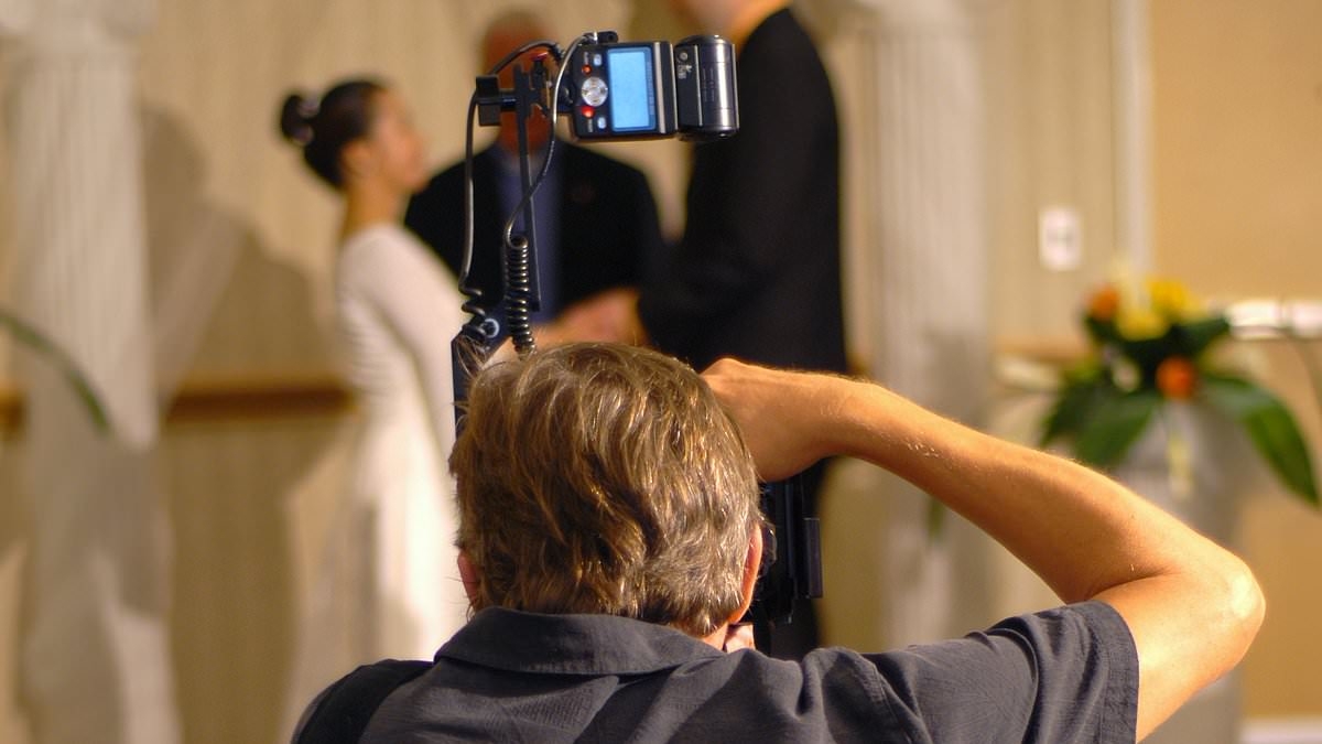 Outraged couple sues photographer who made incredible demand to guests at their wedding
