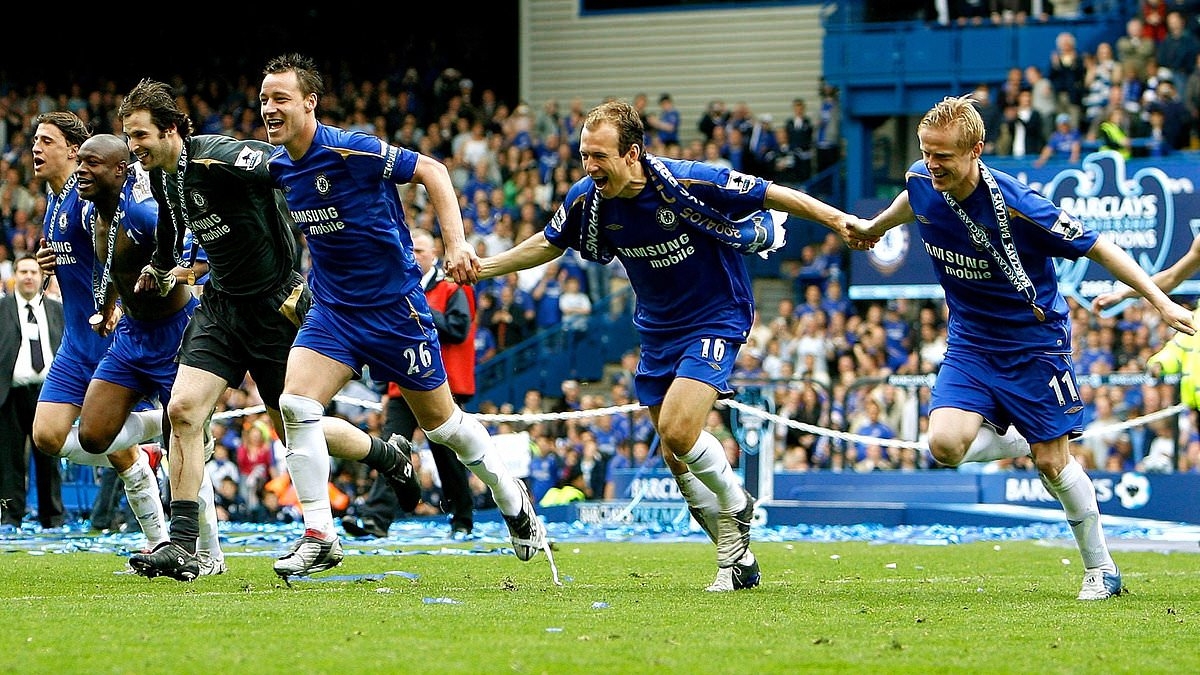 Former Chelsea star 'RESIGNS from his role as manager' with players and staff 'shocked' over his exit - days after he called them a 'pub team'