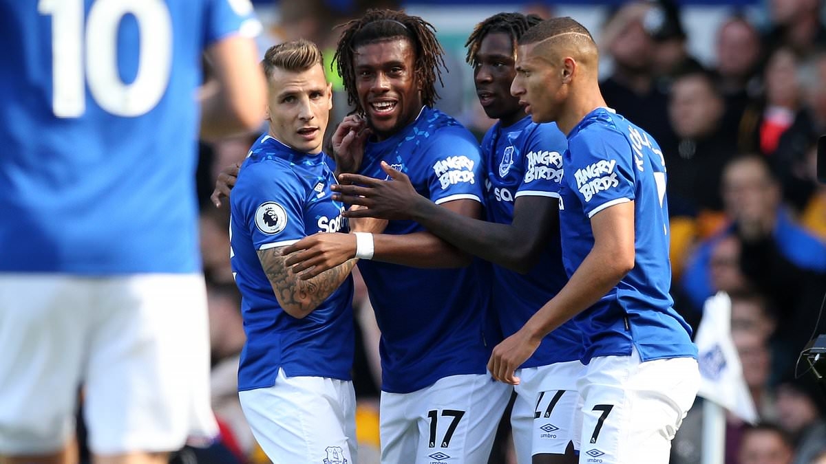 Man United 'stepping up shock move for Everton flop but may face competition from Saudi clubs for £44.5m star' as Ruben Amorim targets new striker