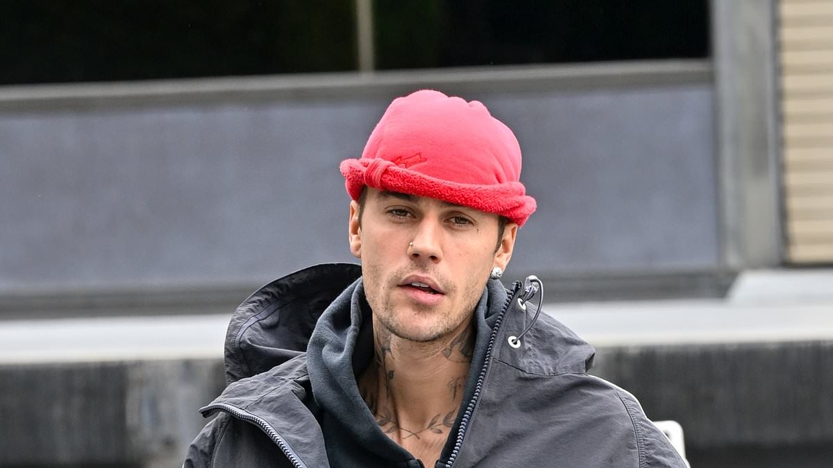 Justin Bieber shares shock posts amid rumored marital woes as wife Hailey takes off wedding ring over weekend