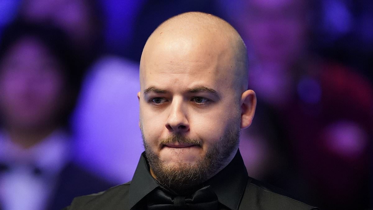 Snooker party boy no-shows at major tournament as he holidays with new girlfriend instead