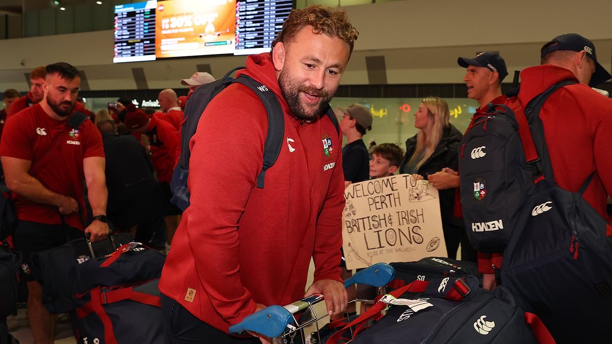Will Stuart opens up on spooking his sleeping Lions team-mates, becoming a viral sensation and why he was glad to escape Bath's Premiership party