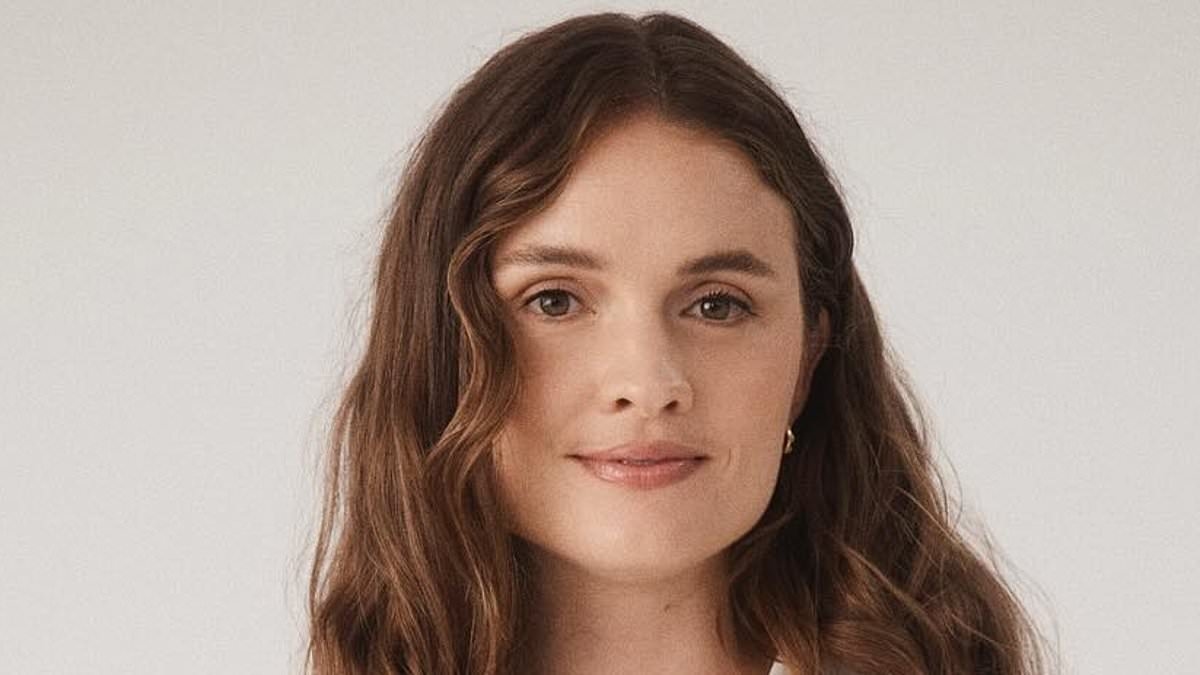 Laura Henshaw shares the candid moment she found out she was pregnant: 'I'm shaking'