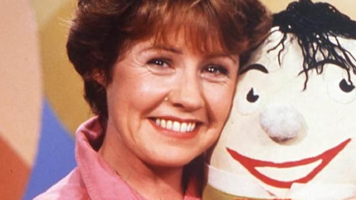 Noni Hazlehurst doesn't look like this anymore! Play School icon promotes new project in rare TV appearance