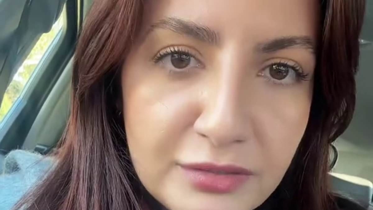 Outraged diner sparks war of words with restaurant owner after 'worst experience ever': 'What has happened to the hospitality scene?'