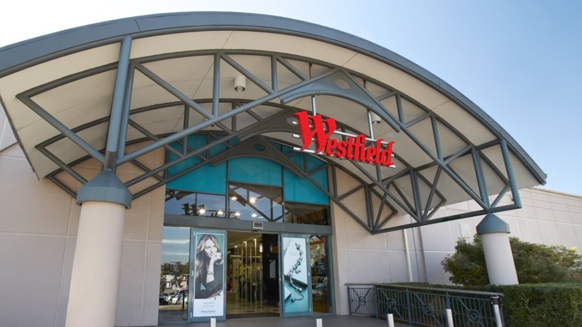 BREAKING NEWS Horror scenes as two teenagers are stabbed in front of terrified shoppers at Mt Druitt Westfield