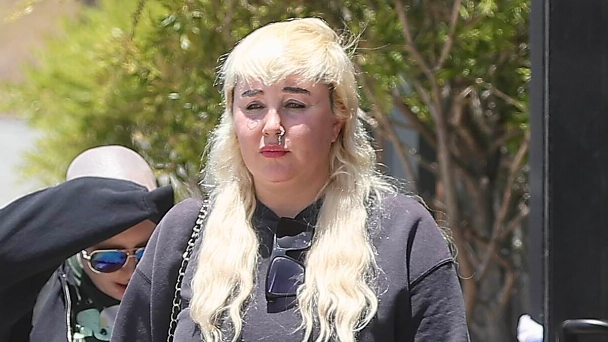 Amanda Bynes steps out in black outfit after revealing she's on Ozempic