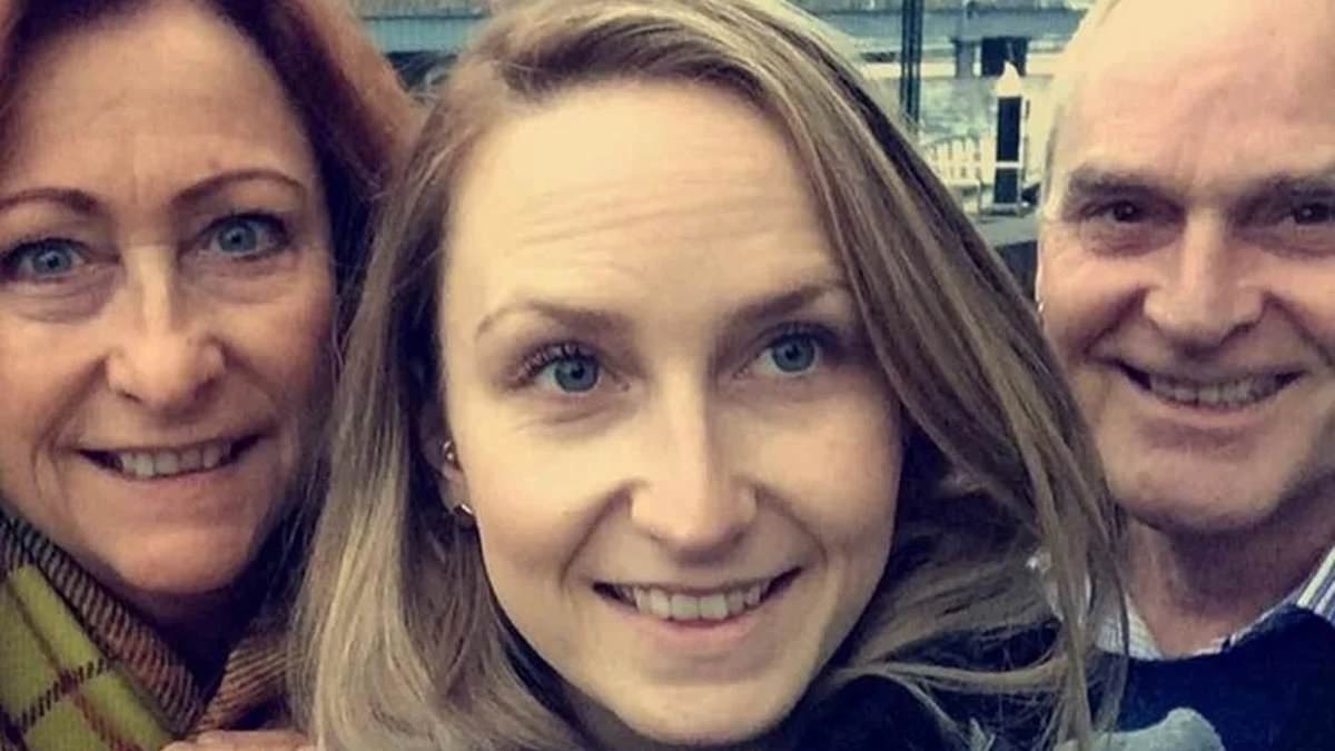 Home and Away star Lynne McGranger and daughter Clancy look the mirror image of each other in loved up photos