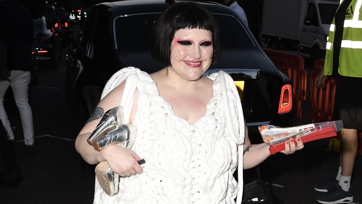 Beth Ditto leaves Hyde Park in tattered tights after removing her shoes as Gossip star leads the departures from the Serpentine Gallery summer party