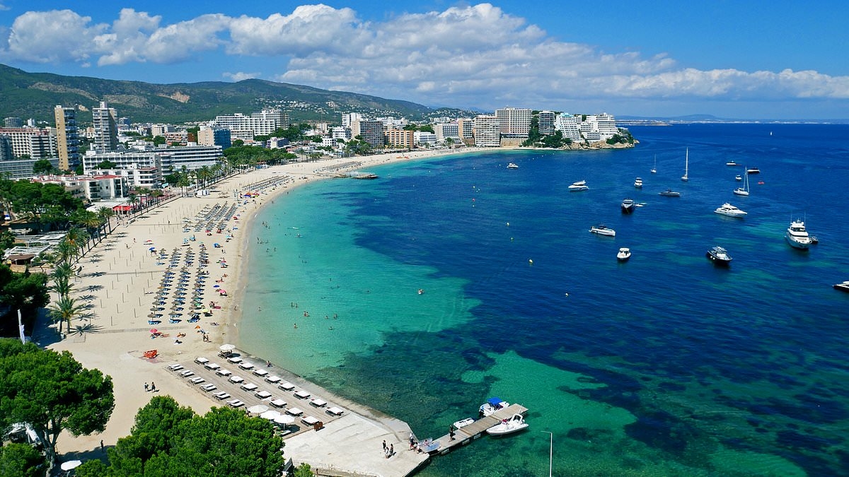 Brits heading to Spain warned against tougher rules that could lead to £2,500 fine