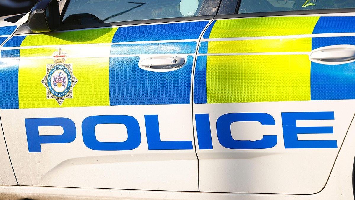 BREAKING NEWS Three prisoners escape from jail as police launch manhunt - warning public not to approach them