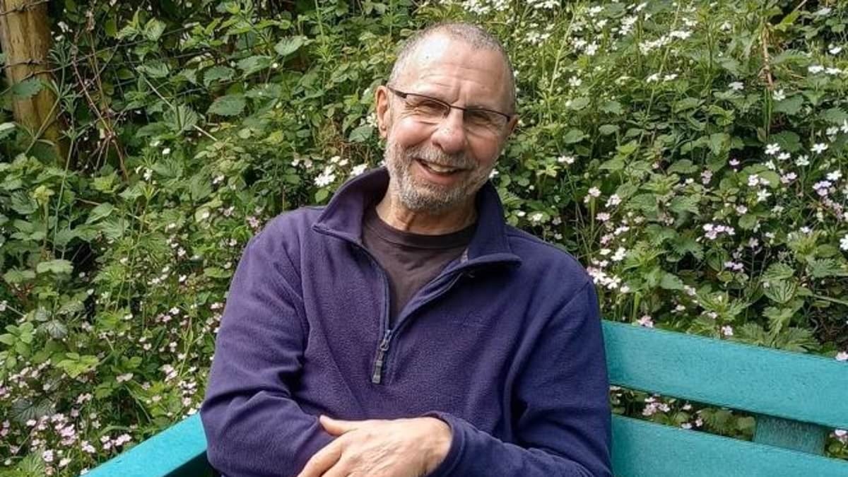 BREAKING NEWS Killer who beat his 74-year-old neighbour to death in row over gate outside his Covent Garden flat is jailed for 12 years