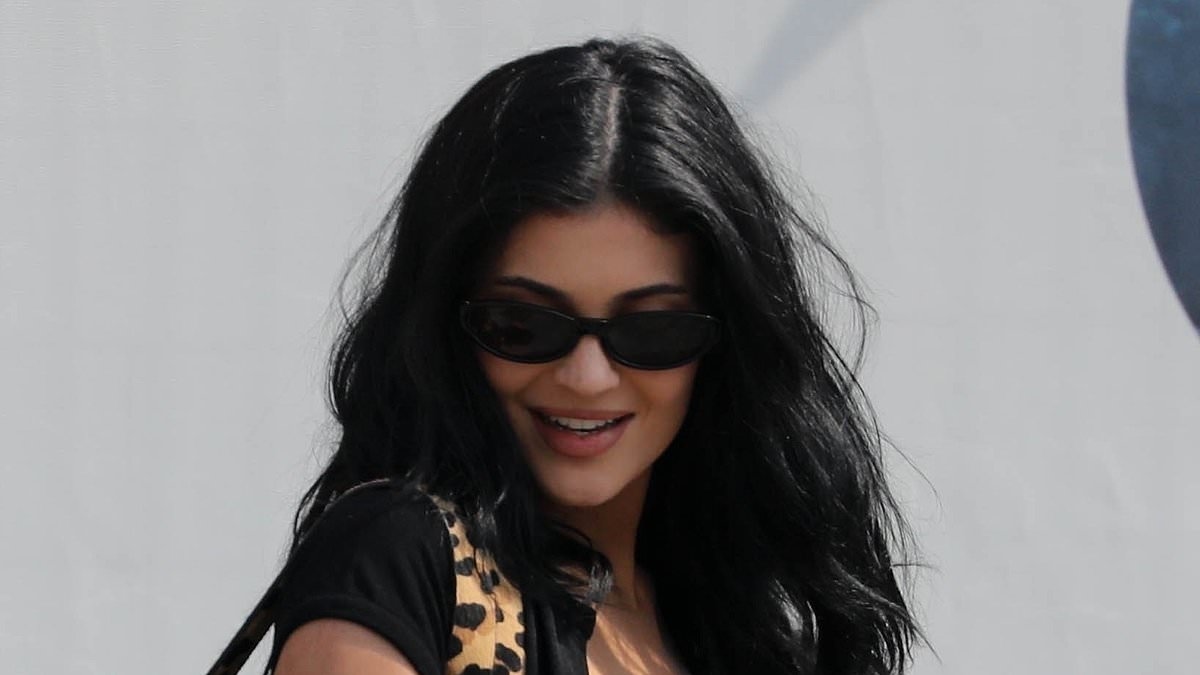 Kylie Jenner fans are losing their minds over tiny detail as mogul arrives in Venice for Jeff Bezos wedding