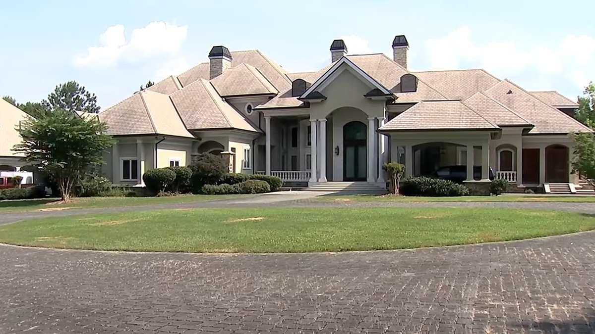 Man hired to cut grass at $4.3m mansion instead throws massive party with hundreds of guests