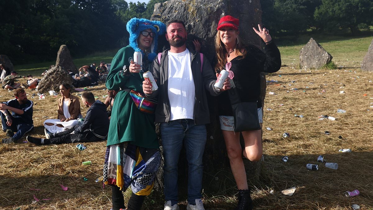 Britain braces for 'killer' heatwave: Temperatures set to hit 35C as government issues weather health warning for Glastonbury weekend
