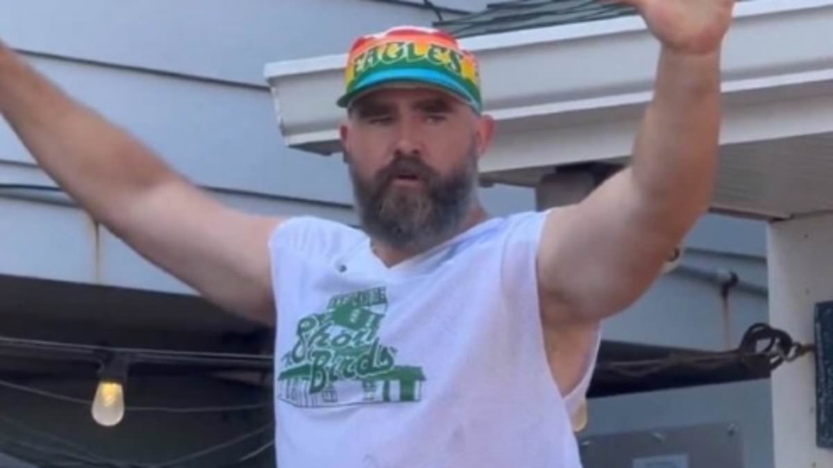 Disgraced NFL legend Antonio Brown blasted by fans for vulgar Jason Kelce post