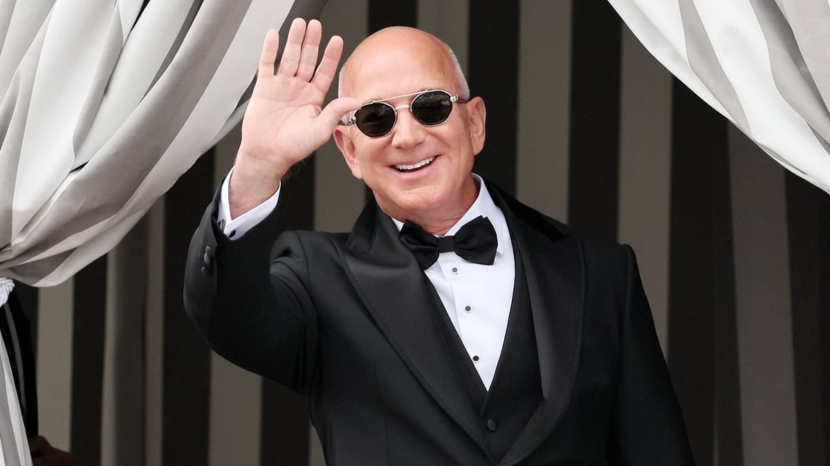 EXCLUSIVE Stylist reveals Jeff Bezos' major fashion faux pas at Venice wedding to Lauren Sanchez