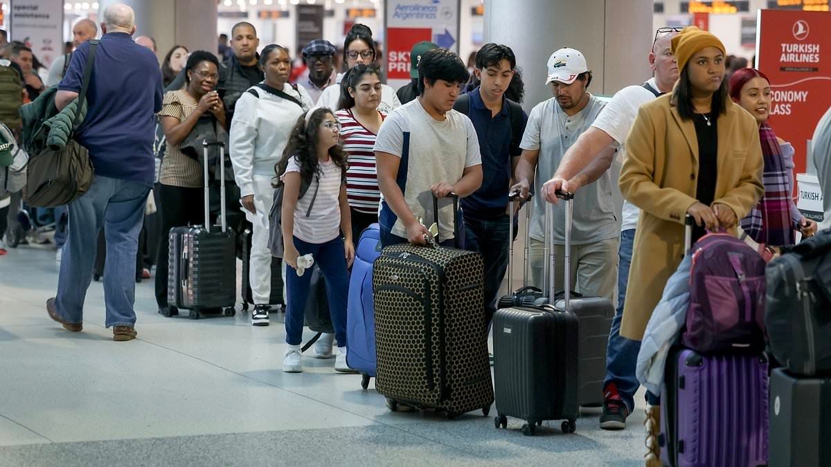 American Airlines hit by outage leaving thousands stranded