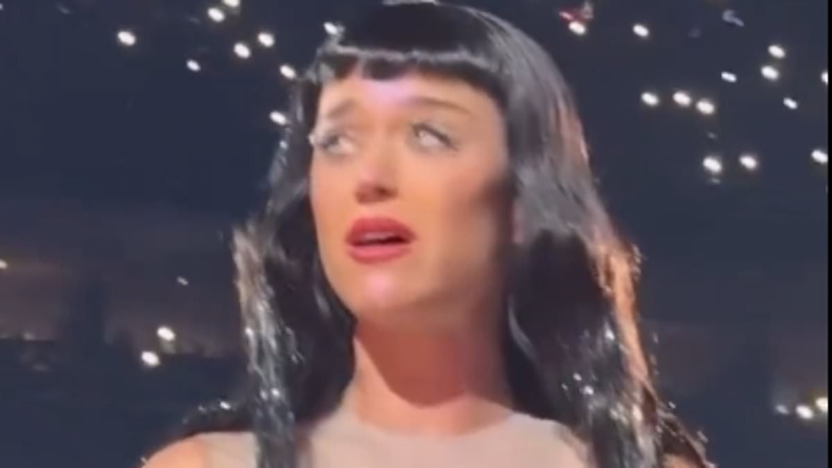 Katy Perry cried onstage while singing about troubled romance weeks before Orlando Bloom split