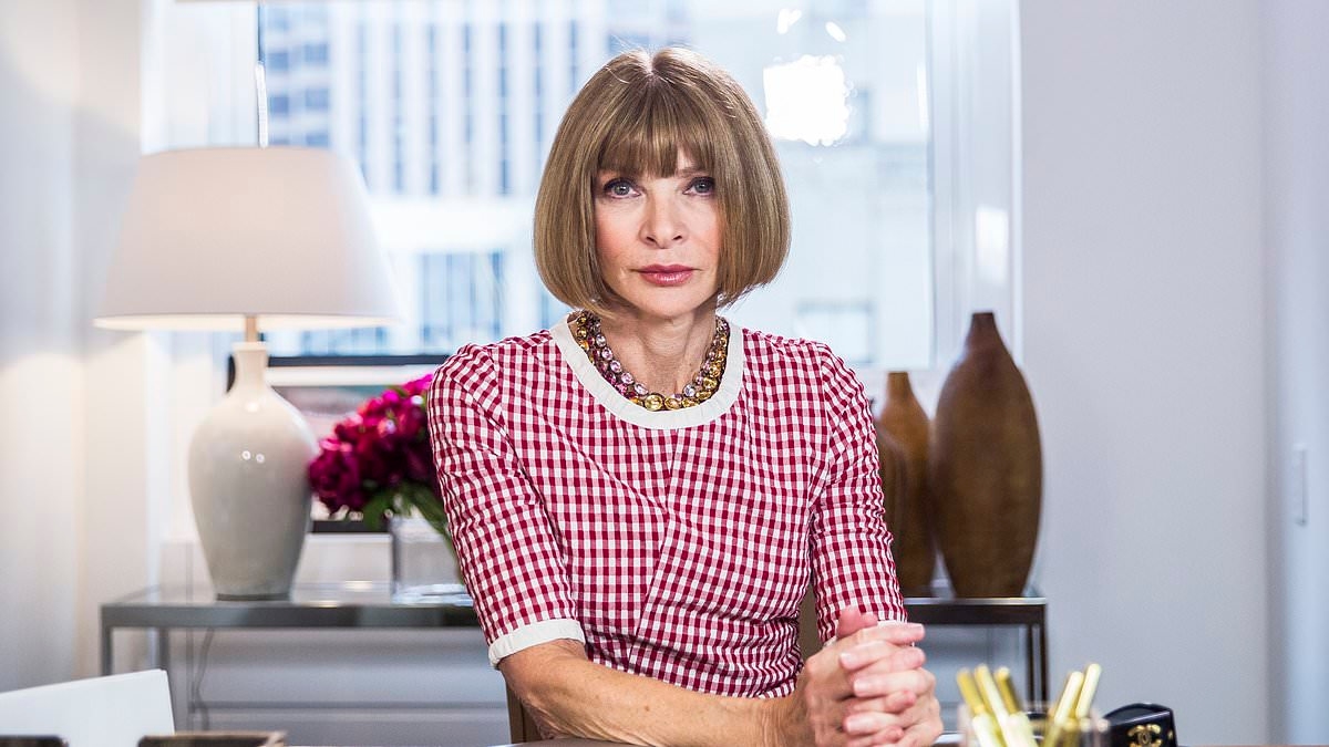 EXCLUSIVE Fly-on-the-wall account of what really happened when Anna Wintour told stunned Vogue staff she was leaving