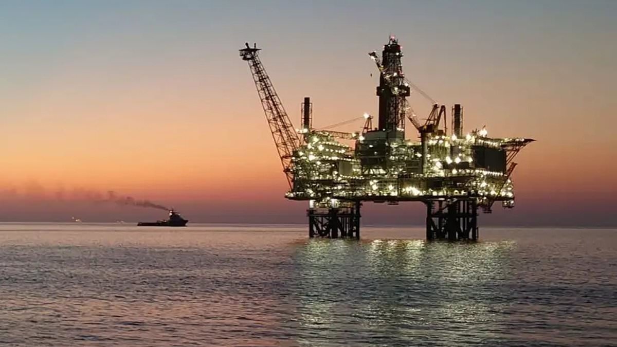 Labour prepared to approve BP takeover by Shell