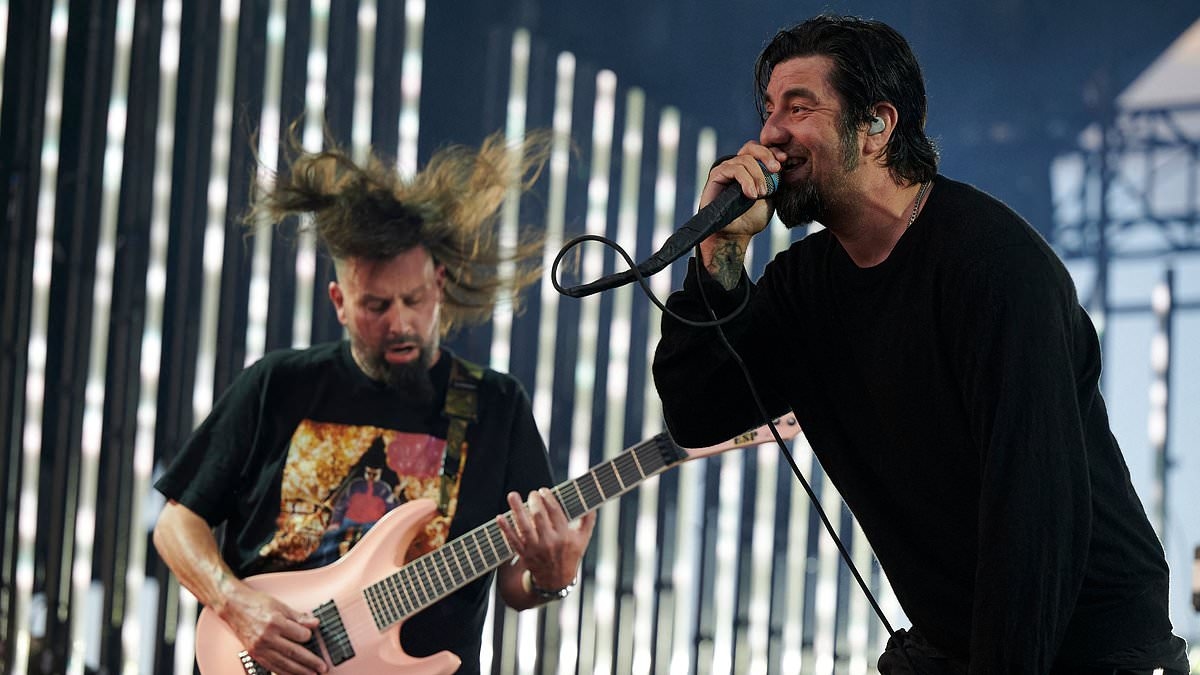 Glastonbury thrown into chaos as huge rock band pull out with just hours to go as their replacement is revealed by bosses