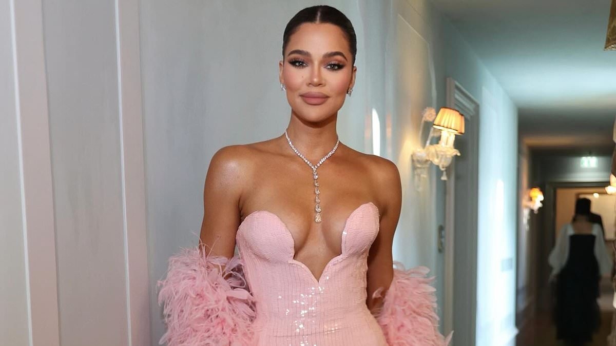 Scott Disick's flirty comment on Khloe Kardashian's Bezos wedding look
