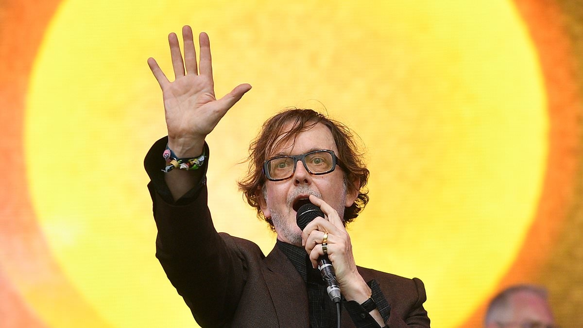 Pulp throws shade at Charli XCX as band makes surprise headline at Glastonbury's Pyramid Stage after 30 years