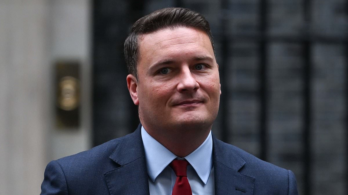 Health Secretary tells overweight voters they could save NHS £5billion a year by having one less fizzy drink a day