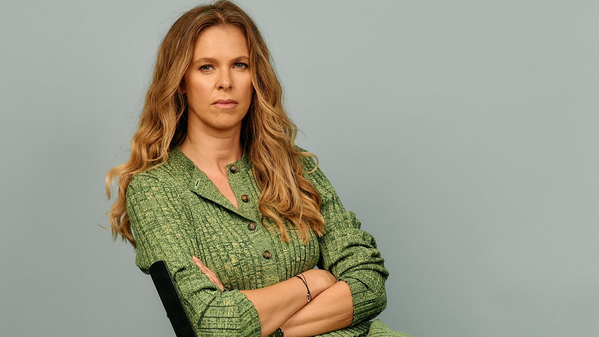 I divorced my husband - and he took all our friends with him. I thought we had a bond but I was totally shunned. This is what it's like: KATE WILLS