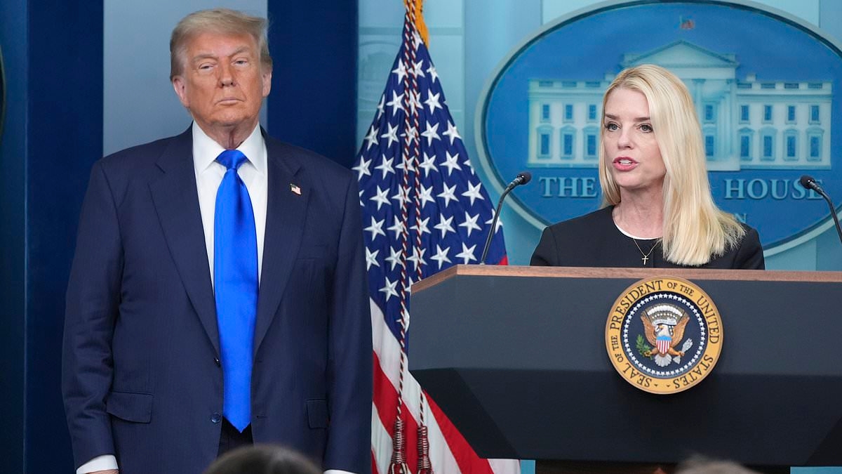 BREAKING NEWS Trump goes to war against 'sanctuary city' Los Angeles with major new action