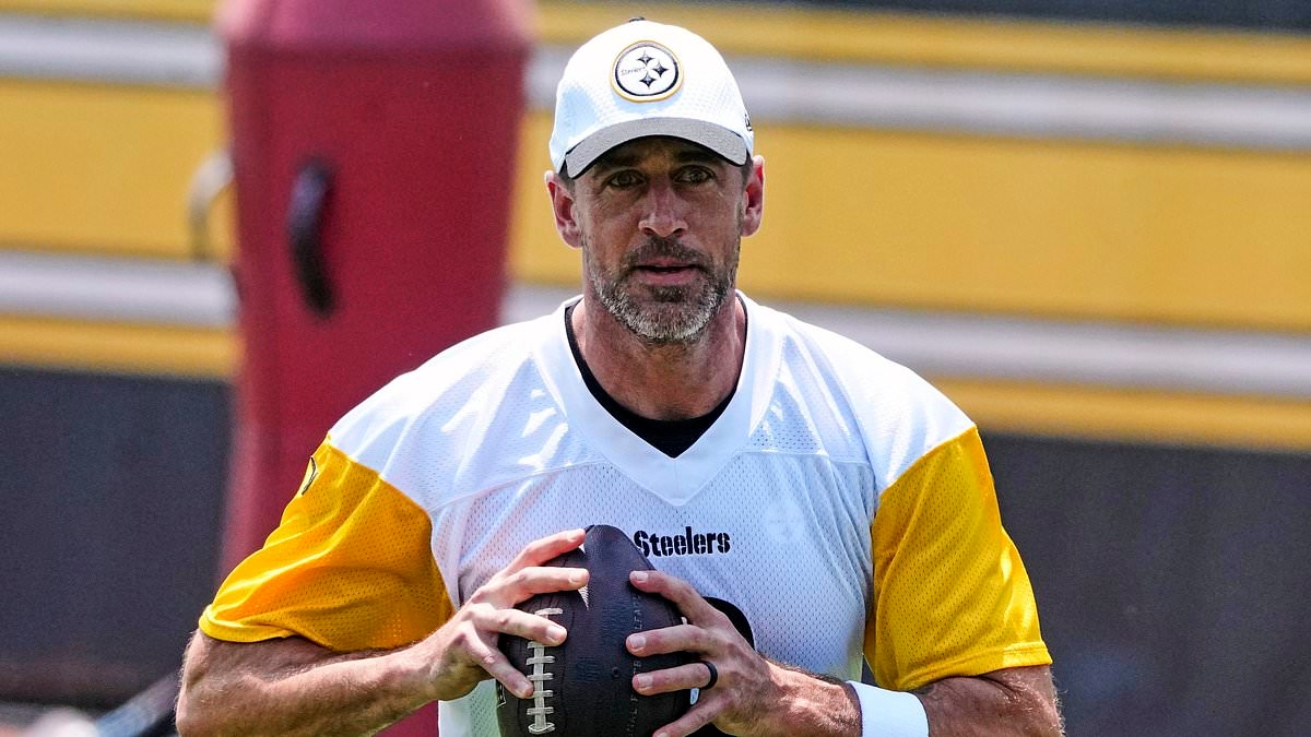 Aaron Rodgers' close friend takes brutal swipe at NFL star after being snubbed for secret summer wedding