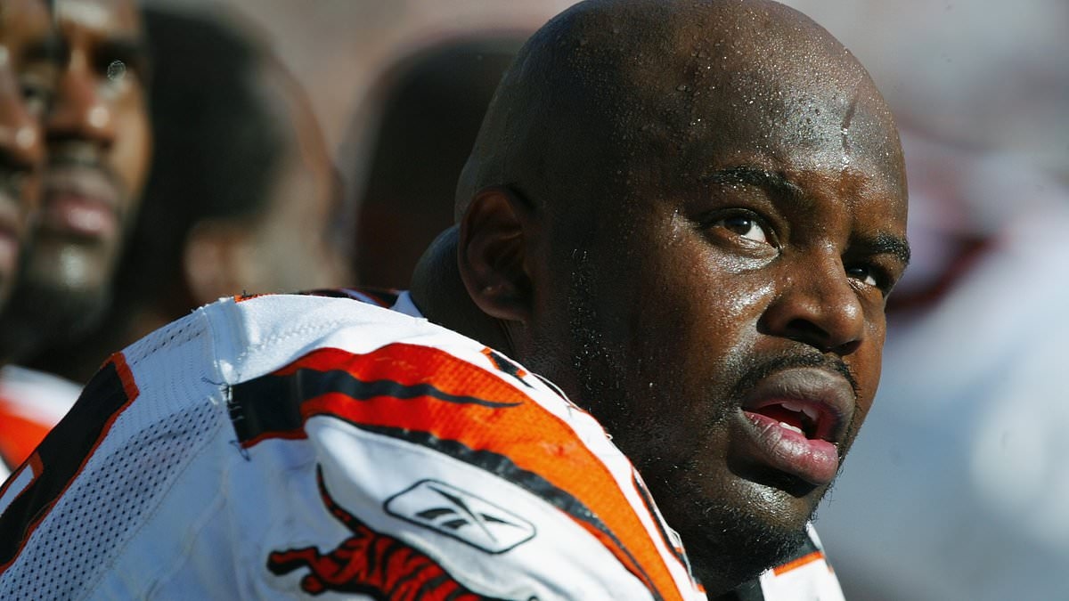 BREAKING NEWS Former Bengals and Steelers star Oliver Gibson dead at 53