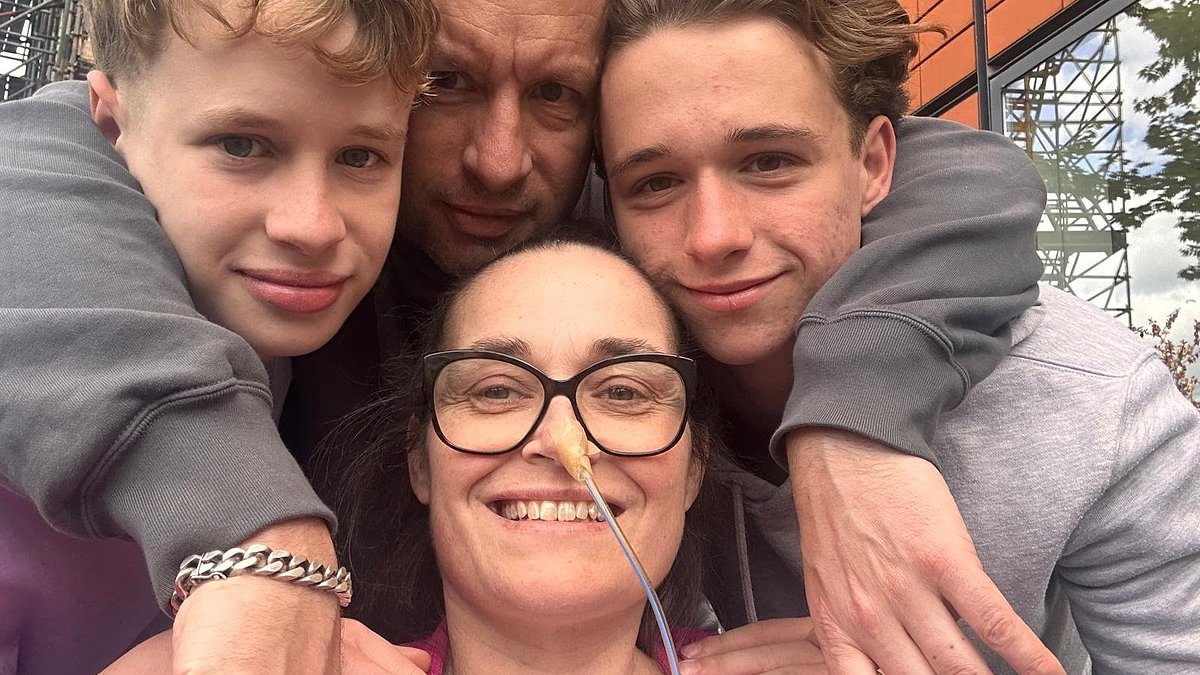 Mum of two, 44, suffers gut problem that affects everyone...15 months later she was dead from bowel cancer