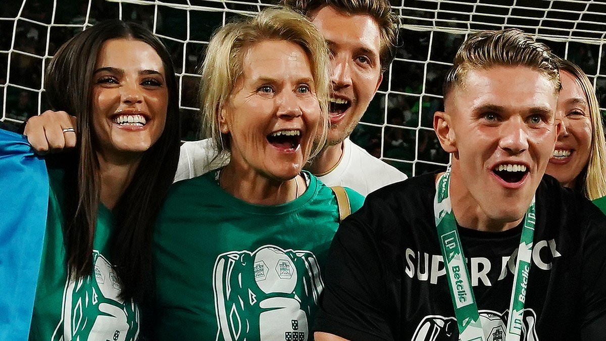 Viktor Gyokeres 'dumps Portuguese actress girlfriend because he wants NOTHING tying him to Lisbon' as Man United and Arsenal target pushes for summer exit